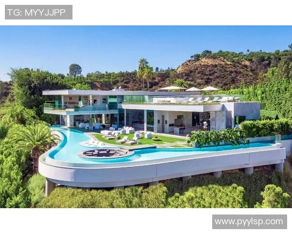 足球明星的豪宅揭秘他们居住的城市与奢华生活方式